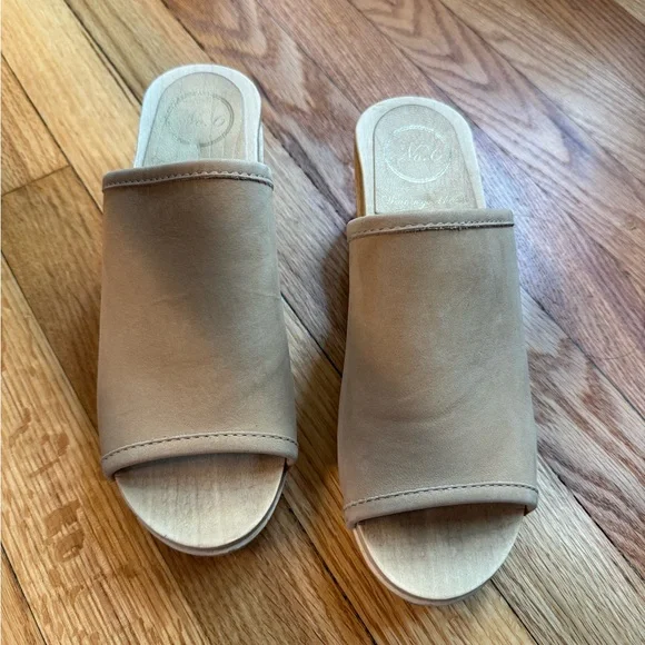 No. 6 Tan Daria Leather Mules Classic Wooden Clogs 38 8 - Picture 3 of 6